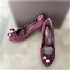 Louis Vuitton Maddie M décolleté con tacco a nastro in camoscio bordeaux...