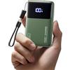 INIU Piccolo caricabatterie portatile, 45 W PD ricarica rapida 10000 mAh, batteria con cavo USB C collegato, powerbank da viaggio essenziale per iPhone 17 16 15 14 Pro Air, Xiaomi, Samsung S25, verde