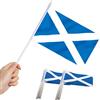 Anley Scotland Mini Flag 12 Pack - Bandiere scozzesi in miniatura piccole tenute a mano su bastone - Colori vivaci e resistenti allo sbiadimento - 5 x 8 pollici con asta solida e punta a lancia
