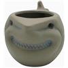 Dekohelden24 Vaso per piante, vaso per piante, vaso per piante, fioriera in ceramica a forma di squalo, colore grigio, dimensioni L/L/A: circa 14 x 10 x 10 cm.