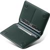 VULKIT Portapassaporto in Pelle con Blocco RFID Portafoglio per Passaporto Compatto con Chiusura Magnetica