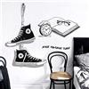 WandSticker4U®- Adesivi da parete decorativi ragazzi CHUCKS nero grandi (90x131 cm) I Adesivi murali libri scarpe sneaker cameretta bambini I Decorazioni camera da letto ragazzo ragazza COOL