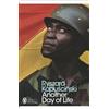 Ryszard Kapuscinski Another Day of Life (Tascabile) Penguin Modern Classics