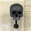 KHBTFNB Supporto per Teschio Casco da Motociclista, Montaggio a Parete Portacasco per Moto, Artigianato in Resina Testa Fantasma Decorazione da Parete, per Motociclista Entusiasta(B)