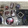 Lotto Twisted Wonderland Goods supporto acrilico distintivo in latta portachiavi