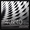 Americanflat Cornice 40x40 cm Nera - Cornice Quadrata con Bordo Sottile e Pannello Vetro Resistente agli Urti - Portafoto con Ganci Seghettati Integrati per Pareti