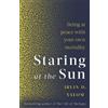 Irvin D. Yalom Staring At The Sun (Tascabile)