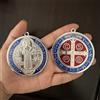 Bovemee Medaglia di San Benedetto con croce di San Benedetto, 7,6 cm, finitura in ottone vintage, per parete o scrivania, Medaglia di San Benito (blu)