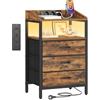 Hzuaneri Comodini con Luci LED e Stazione di Ricarica, Tavolino con 3 Cassetti in Tessuto, con Porte USB e Presa Type-C, Comodini per Camera da Letto, Soggiorno, Marrone Vintage e Nero NS36301BEU