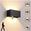KUKAK Applique da Parete 24W con Sensore di Movimento LED Moderno Lampada da Parete Esterno Interno Bianco Caldo 3000K Lampade a Muro Angolo del Fascio Regolabile IP65 Impermeabile Aplique Nero in Alluminio