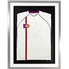Vivarti Espositore per camicia sportiva fai da te, cornice argentata (Junior, 50 x 70 cm, cornice argento, passepartout bianco, cartoncino nero sul retro)