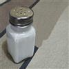 Fermer La Magie / Close Up Magic Saliera Grinceuse / Squeaky Salt Shaker