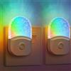 Briignite Plug in luce notturna, luce notturna con bolle RGB, sensore dal tramonto all'alba