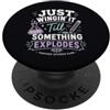 Winging It Science Insegnante di scienze Umorismo Chimica Giochi di parole Scherzo in classe PopSockets PopGrip Adesivo