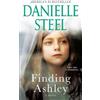Danielle Steel Finding Ashley (Tascabile)