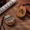 VEELU Kalimba 8 tasti con nome e testo personalizzati, mini pianoforte marimba thumb piano strumenti musicali in legno portatili regalo di Natale per principianti (Lettere e Nome 2)