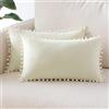 Sungeek Confezione da 2 Federe Cuscini Decorativi Copricuscini Divano in Morbido Velluto con Pon Pon Fodere per Cuscini per Divano Letto Soggiorno Camera da Letto (30x50cm, Bianco Crema)