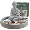 MIJOMA Statua di Buddha su piatto in cemento con portacandele, rastrello, pietre decorative e sabbia - Set giardino zen - Decorazione spirituale per pace interiore e armonia (Ø 18 cm)