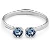 Uno de 50 Bracciale argento sterling placcato, rigido, dal design aperto, con molla interna e due cristalli blu sfaccettati alle estremità.