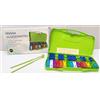 Alysée - MT25-C-GR Metallofono con 25 Piastre Cromatiche, Astuccio c/Maniglia e Mallets Inclusi, Strumenti a Percussione, Metallofono Scuola Media con 25 Tasti Compatto Facile da Trasportare, Xilofono