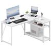 JUMMICO Scrivania Angolare Compatta a Forma L 120 x 80 cm con Ripiano Portaoggetti, Tavolo Multiuso per Casa e Ufficio, Bianco Moderno