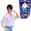 Mattel KPop Demon Hunters - Jinu dei Saja Boys, bambola con outfit da performance per la canzone Soda Pop, accessori occhiali da sole rosa e lattina di soda inclusi, JRN38