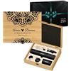 Maverton Stappa Bottiglie Elettrico - Set Accessori Vino + Cavatappi Birra - da 6 Pezzi - Personalizzato a Stampa - Scatola in Legno di bambù - 27x22x7 cm - per Le Coppie - Cuoricino
