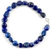 LE DEUCALION Bracciale blu con perle naturali di lapislazzuli (non colorato) a forma di piccoli ciottoli irregolari. Chiusura ad anello a molla in argento 925 o ottone placcato oro. (DORA, 18)