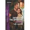 Lara Lacombe Enticed by the Operative (Tascabile) Doctors in Danger