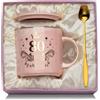 WXYTXHYQ Regali per 80 Anni Donna Tazza Ceramica Rosa 400ml, Regalo Idee Divertenti per Mama, Nonna, con Coperchio, Cucchiaio, Scheda, Confezione
