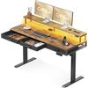 OffiGo Scrivania Regolabile in Altezza con Cassetti, 140cm Scrivania Elettrica con Supporto per Monitor, Gaming Desk con Prese e Luce LED, Standing Desk, Marrone