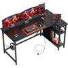 DOMSHOCT Piccola scrivania da gioco a forma di L con prese di corrente, 140 x 70 cm, tavolo angolare per computer con grandi ripiani reversibili, postazione di lavoro per PC per casa e ufficio con