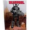 McFarlane Toys Figurka Kolekcjonerska Deadpool w Szarym Garniturze 1/6 - McFarlane Toys