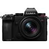 Panasonic fotocamera mirrorless Lumix S5D con obiettivo 18-40mm f/4.5-6.3