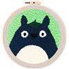 Figured'Art Punch Needle Kit completo per adulti e bambini - Totoro - Perfetto per principianti. Kit pronto da ricamare misura 20x20cm con telaio circolare