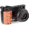 Leftfoto Gabbia metallica di aggiornamento con manico in legno per Sony Alpha ZV-E10 accessori per riprese video, microfono a scarpa fredda/estensione della luce video gabbia per riprese video kit