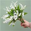 OUKEYI 12 fiori artificiali di giglio delle convalli, fiore di giglio delle convalli in plastica, mazzo nuziale da esterno per matrimonio, decorazione per giardino, casa e festa (Bianco)