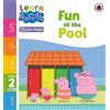 Learn with Peppa Phonics Level 2 Book 9 - Fun at the Pool (Phonics R (Tascabile)