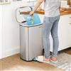 SONGMICS, bidone dei rifiuti, contenitore per rifiuti, 50 litri, bidone a pedale in acciaio, contenitore interno in plastica, con coperchio a ribalta, sistema di chiusura ammortizzata, ermetico, per la cucina, colore argento, modello LTB050E01