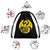 Keller & Weber Set di 7 Dadi Poliedrici D&D in Metallo, Motivo Drago Rosso Piatto, con Sacchetto Regalo, Bianco