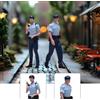 Figurine di poliziotti in resina per micro paesaggi ferroviari in scala 1/18