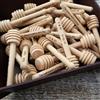 HERSTL 20/50/100 Pezzi Personalizza Barretta for Miele, Mini Cucchiaio da Miele in Legno Personalizzato, Regalo for Festa di Nozze Utensili da Cucina for Dessert tè al Latte Bastoncini(100PCS,8cm)