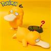 TAKARA TOMY Statuetta Pokémon Psyduck, Modellino Anime Fatto a Mano, Decorazione da Scrivania, Ornamento per Auto, Giocattolo da Collezione in PVC, Regalo