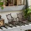 KARLOR Set di 2 mini sedie a dondolo in metallo, ornamenti in miniatura, decorazione da giardino, stile retrò, decorazione artistica in ferro per giardino fatato, scaffale, davanzale, decorazione da