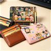 Bandai Portacarte Crayon Shin-chan Kawaii, Portafogli da Viaggio con Motivi Anime per Uomo e Donna, Porta Carte d'Identità Portatile, Regali per Feste
