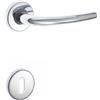 Maniglia modello tre con rosette e bocchette patent cromato