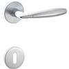 - Maniglia bicolor modello undici con rosette e bocchette patent cromo
