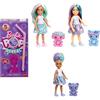 Barbie - Chelsea Pop Reveal Serie Dolcetti, mini bambola profumata con 5 sorprese, cucciolo interattivo ed effetto cambia colore inclusi, giocattolo per bambini, 3+ anni, JFY01