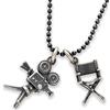 EMMANUELA handcrafted for you Ciondolo Uomo Macchina da Presa in Argento Sterling Ossidato con Superficie Vellutata - Tesoro Cinematico per Amanti del Cinema e Sognatori di Hollywood - Handmade by Emmanuela