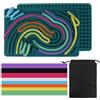 HUKUMA Sensorik Activity Board,Silicone Sensory Fidget Toys, giocattolo bifacciale per autismo, stress, ADHD, Anxiety Games Play Toy con borsa da viaggio e 20 corde